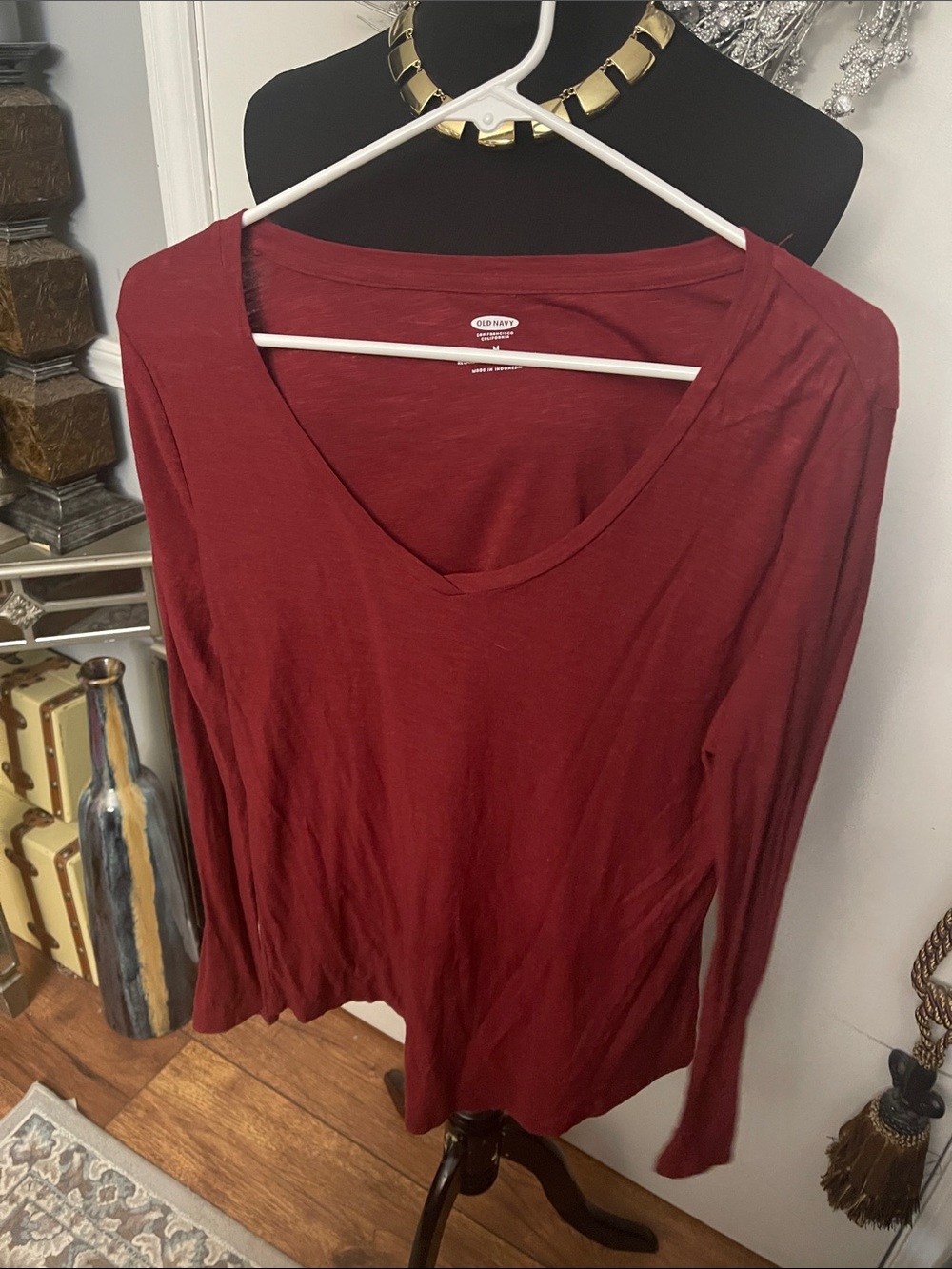 Old Navy Women's Long Sleeve V-Neck Top — Burgundy